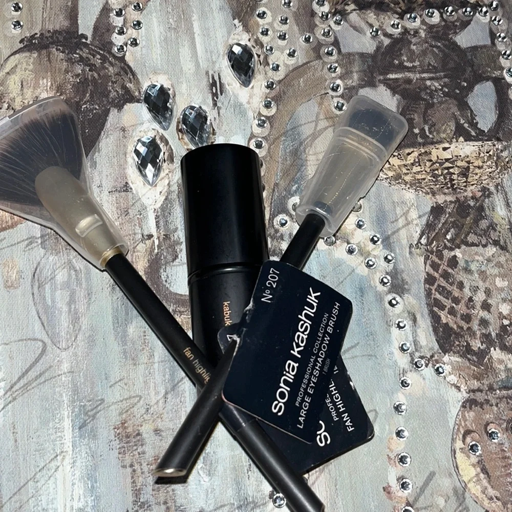 💋🖌🧖🏼‍♀️•⚫️ Sonia Kashuk x Brush It Up Vibes• 🖌💎🖌